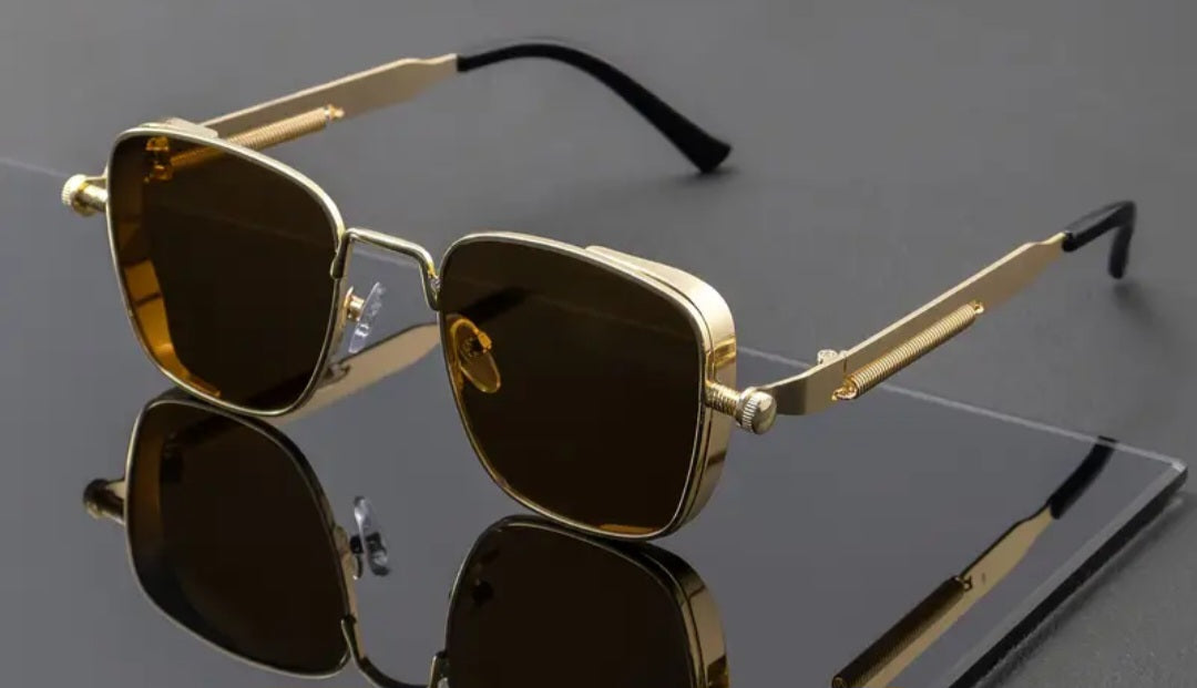 Stylish Oval Fashion Glasses with Retro Metal