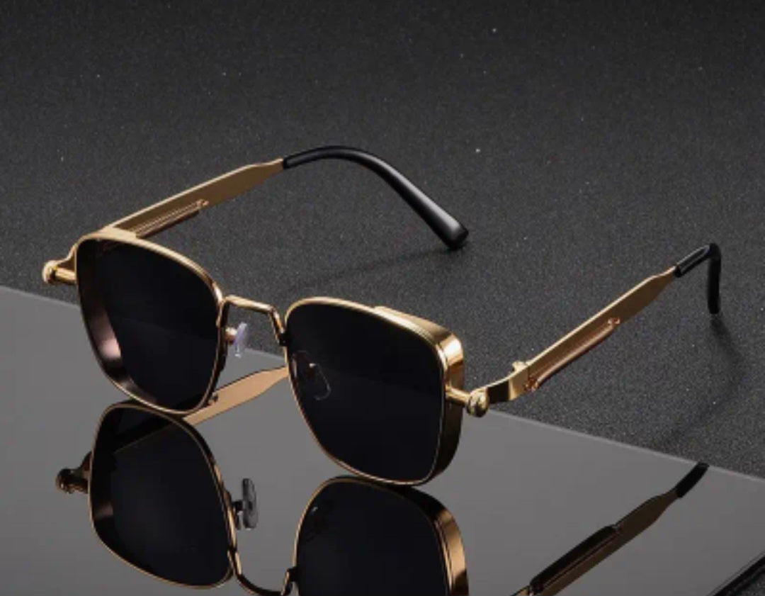 Stylish Oval Fashion Glasses with Retro Metal