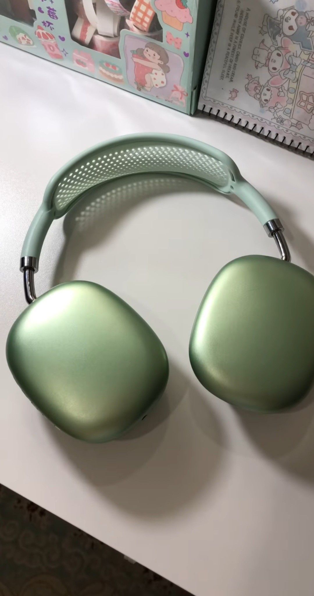 P9 Wireless On-Ear Headphones